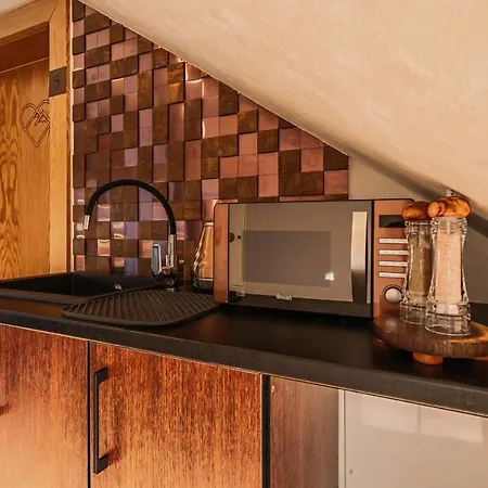 Serce Tatr - Blisko Krupowek B&B 자코파네